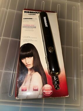 Toni & Guy Touch Control 1" Ceramic Tourmaline Flat Iron